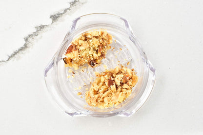 Effortless Prep: Multi-Functional Manual Garlic & Herb Twister Mincer 🧄✨